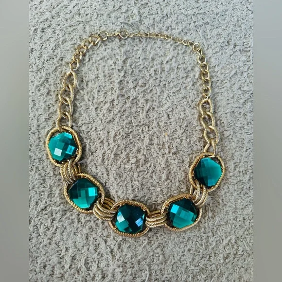Vintage Gold-Tone Chunky Statement Necklace with Teal/Emerald Faceted Stones - Picture 2 of 7